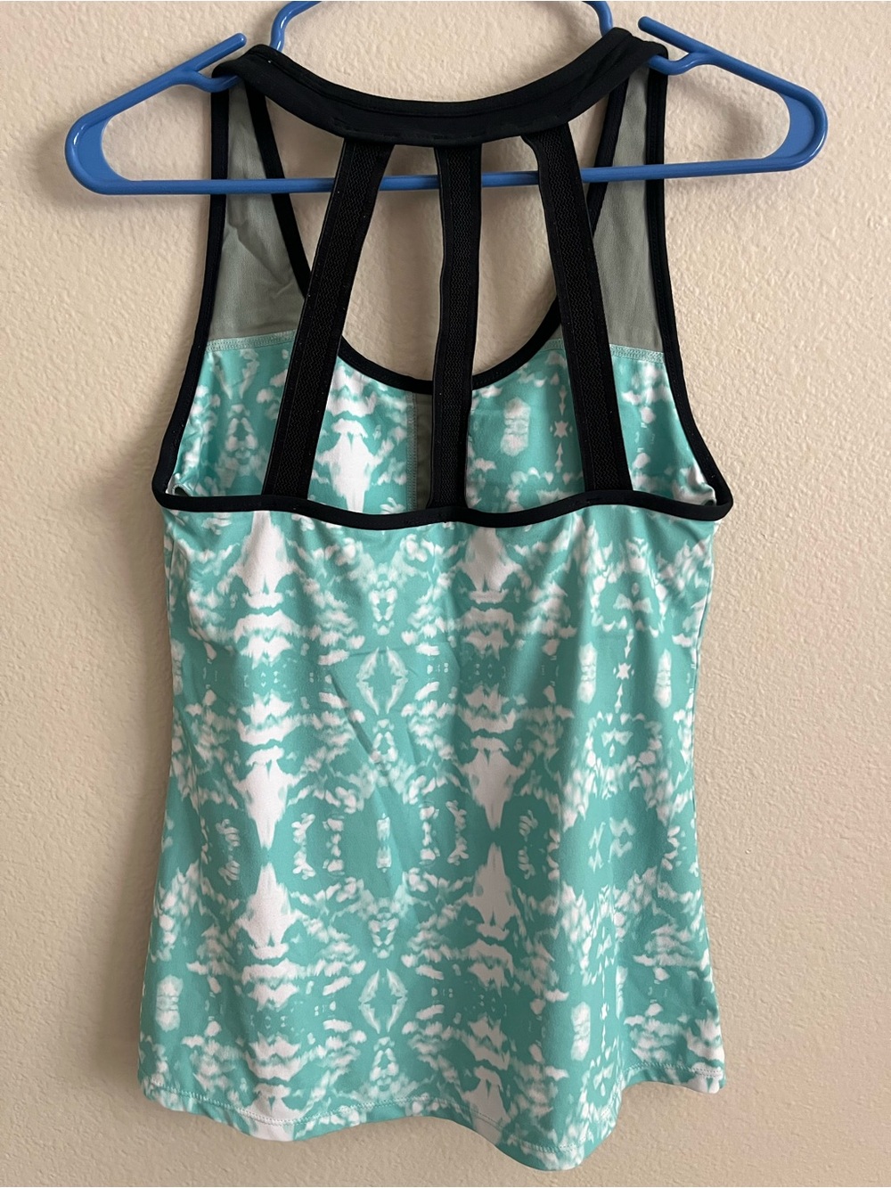 GUC Fabletics Tank - Picture 4 of 5
